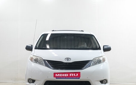 Toyota Sienna III, 2010 год, 1 539 000 рублей, 2 фотография