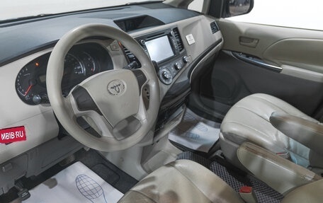 Toyota Sienna III, 2010 год, 1 539 000 рублей, 12 фотография