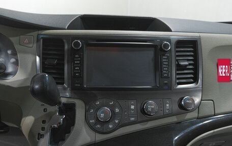 Toyota Sienna III, 2010 год, 1 539 000 рублей, 20 фотография