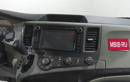 Toyota Sienna III, 2010 год, 1 539 000 рублей, 23 фотография