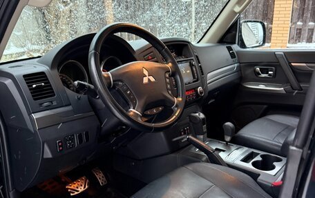 Mitsubishi Pajero IV, 2013 год, 2 150 000 рублей, 16 фотография