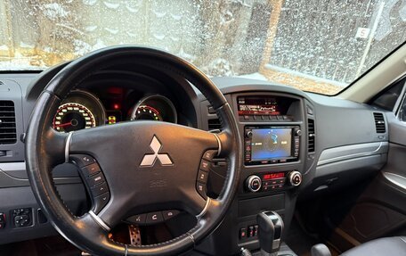 Mitsubishi Pajero IV, 2013 год, 2 150 000 рублей, 14 фотография
