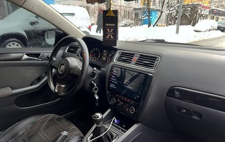 Volkswagen Jetta VI, 2011 год, 780 000 рублей, 4 фотография