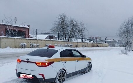 KIA Rio IV, 2018 год, 1 040 000 рублей, 6 фотография