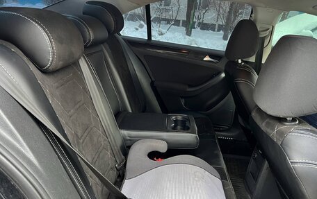 Volkswagen Jetta VI, 2011 год, 780 000 рублей, 5 фотография