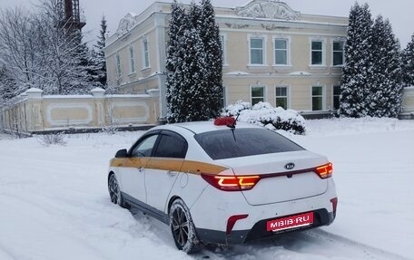 KIA Rio IV, 2018 год, 1 040 000 рублей, 5 фотография