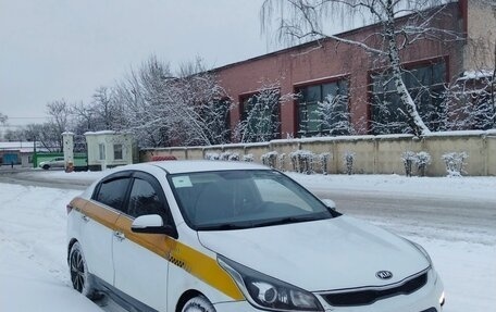 KIA Rio IV, 2018 год, 1 040 000 рублей, 3 фотография