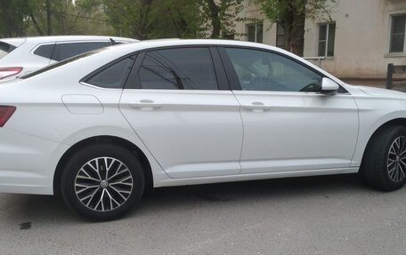 Volkswagen Jetta VII, 2019 год, 1 990 000 рублей, 2 фотография