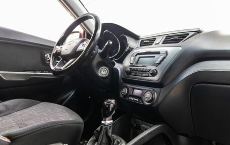 KIA Rio III рестайлинг, 2013 год, 768 000 рублей, 36 фотография