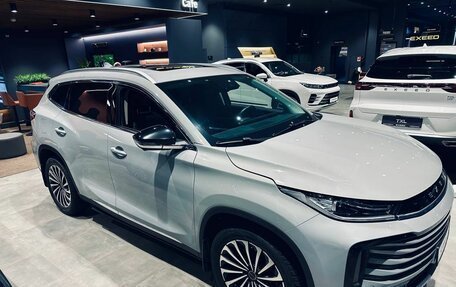 CheryExeed TXL, 2023 год, 2 400 000 рублей, 4 фотография