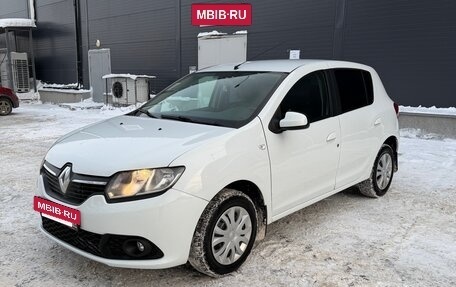 Renault Sandero II рестайлинг, 2016 год, 615 000 рублей, 2 фотография