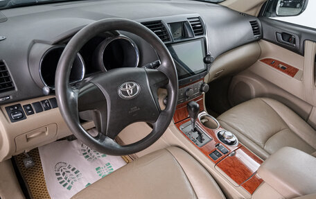 Toyota Highlander III, 2009 год, 1 999 000 рублей, 9 фотография