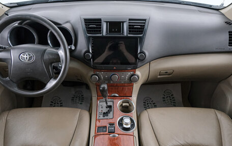 Toyota Highlander III, 2009 год, 1 999 000 рублей, 11 фотография