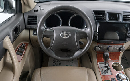 Toyota Highlander III, 2009 год, 1 999 000 рублей, 15 фотография