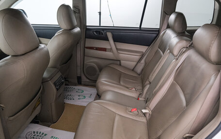 Toyota Highlander III, 2009 год, 1 999 000 рублей, 21 фотография