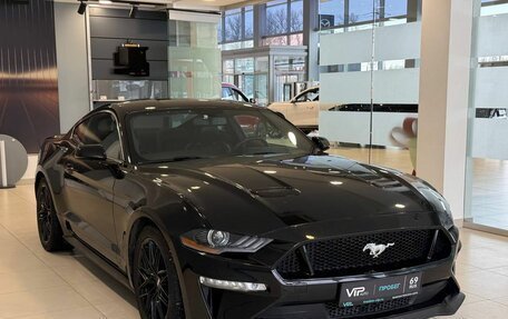 Ford Mustang VI рестайлинг, 2019 год, 2 397 000 рублей, 3 фотография