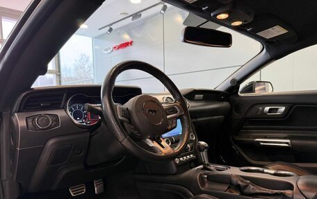 Ford Mustang VI рестайлинг, 2019 год, 2 397 000 рублей, 8 фотография