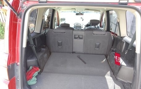 Nissan Lafesta I, 2005 год, 720 000 рублей, 6 фотография