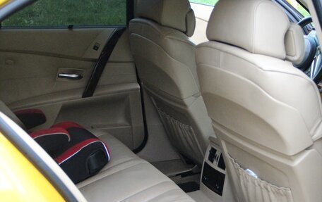 BMW 5 серия, 2004 год, 750 000 рублей, 18 фотография