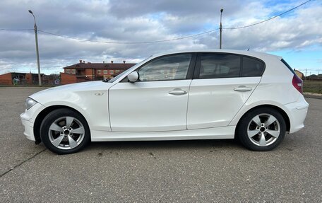 BMW 1 серия, 2008 год, 790 000 рублей, 2 фотография