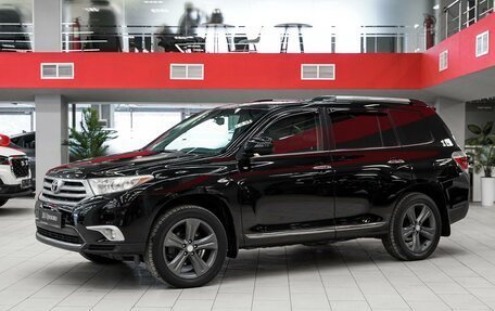 Toyota Highlander III, 2012 год, 1 950 000 рублей, 1 фотография