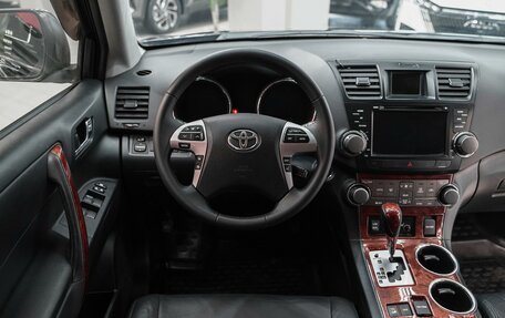 Toyota Highlander III, 2012 год, 1 950 000 рублей, 14 фотография