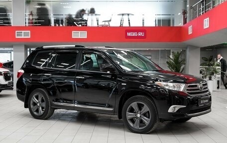 Toyota Highlander III, 2012 год, 1 950 000 рублей, 3 фотография