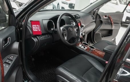 Toyota Highlander III, 2012 год, 1 950 000 рублей, 6 фотография