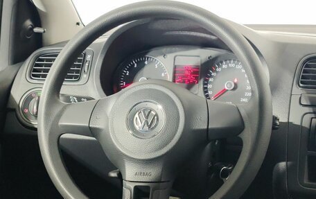 Volkswagen Polo VI (EU Market), 2014 год, 800 000 рублей, 17 фотография
