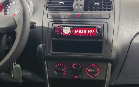 Volkswagen Polo VI (EU Market), 2014 год, 800 000 рублей, 11 фотография