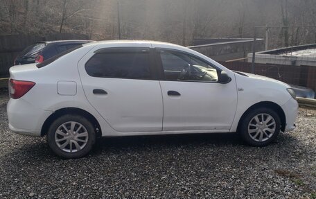 Renault Logan II, 2015 год, 440 000 рублей, 1 фотография