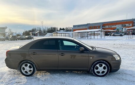 Toyota Avensis III рестайлинг, 2003 год, 525 000 рублей, 4 фотография