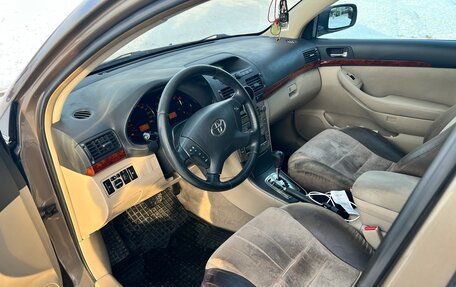 Toyota Avensis III рестайлинг, 2003 год, 525 000 рублей, 12 фотография