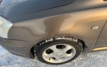 Toyota Avensis III рестайлинг, 2003 год, 525 000 рублей, 17 фотография