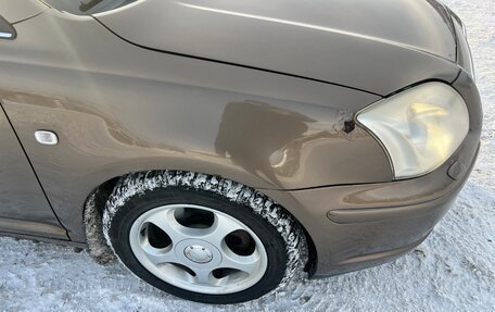 Toyota Avensis III рестайлинг, 2003 год, 525 000 рублей, 18 фотография