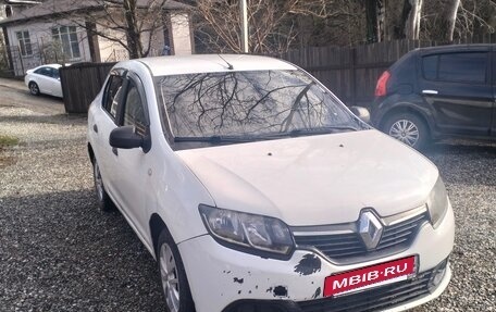 Renault Logan II, 2015 год, 440 000 рублей, 3 фотография