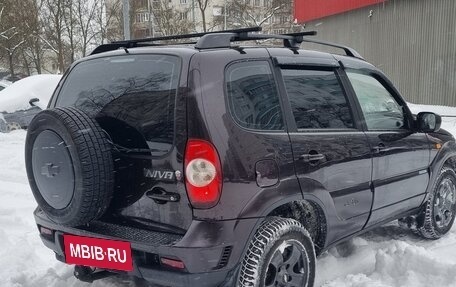 Chevrolet Niva I рестайлинг, 2010 год, 630 000 рублей, 3 фотография