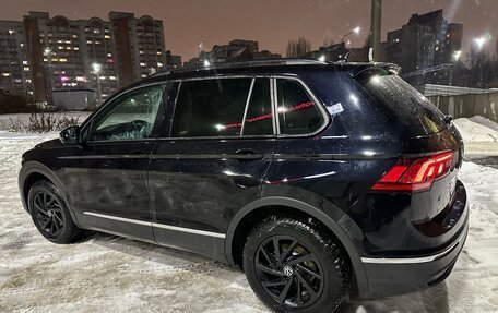 Volkswagen Tiguan II, 2021 год, 2 299 000 рублей, 2 фотография