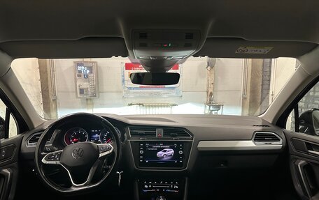 Volkswagen Tiguan II, 2021 год, 2 299 000 рублей, 17 фотография