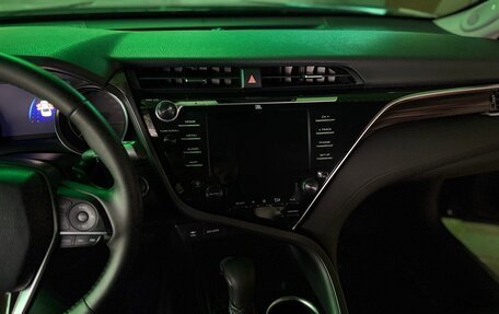 Toyota Camry, 2018 год, 2 900 000 рублей, 7 фотография