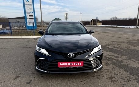 Toyota Camry, 2018 год, 2 900 000 рублей, 2 фотография