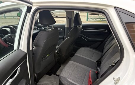 Geely Emgrand, 2023 год, 1 650 000 рублей, 9 фотография