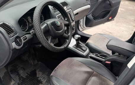 Skoda Octavia, 2010 год, 695 000 рублей, 14 фотография