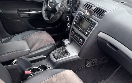 Skoda Octavia, 2010 год, 695 000 рублей, 18 фотография