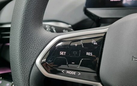 Volkswagen ID.4, 2021 год, 2 750 000 рублей, 14 фотография