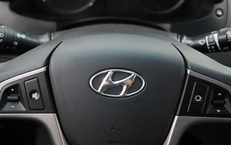 Hyundai Solaris II рестайлинг, 2015 год, 949 000 рублей, 12 фотография