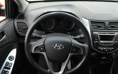 Hyundai Solaris II рестайлинг, 2015 год, 949 000 рублей, 11 фотография