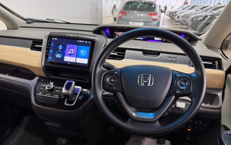 Honda Freed II, 2017 год, 1 690 000 рублей, 29 фотография