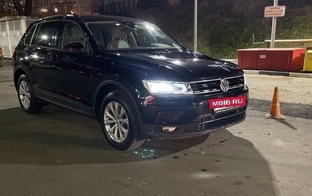 Volkswagen Tiguan II, 2019 год, 2 400 000 рублей, 2 фотография