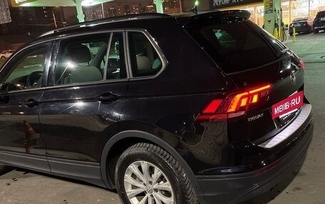 Volkswagen Tiguan II, 2019 год, 2 400 000 рублей, 10 фотография